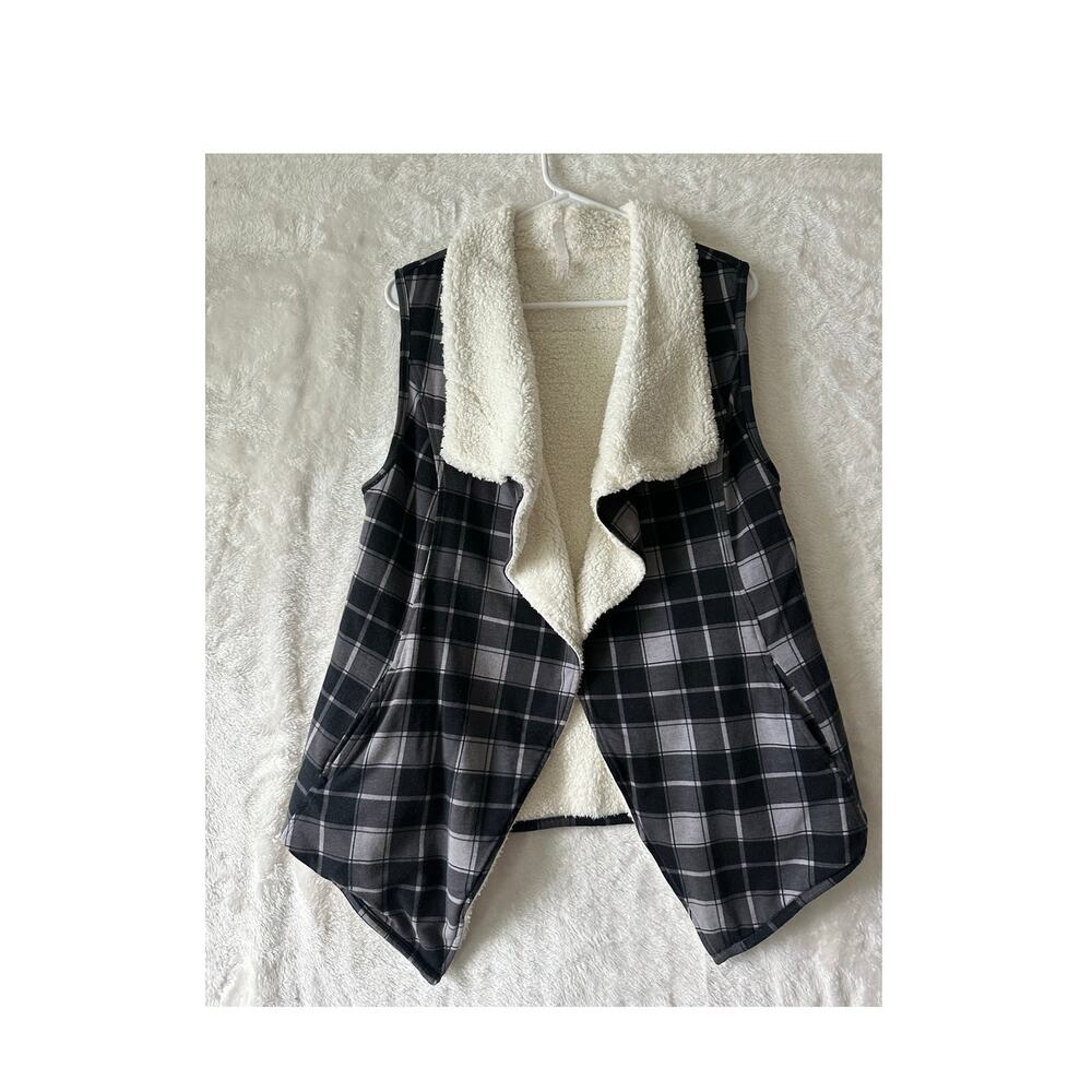 Matilda Jane Cozy Up Reversible Vest M Grey Plaid Sherpa Cottagecore